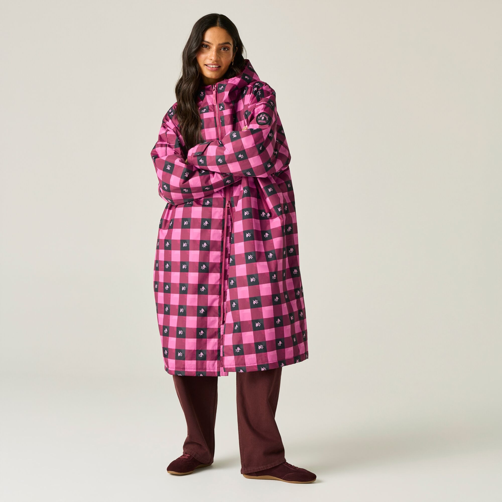 Regatta Womens Cath Kidston Waterproof Borg Lined Hooded Changing Robe - Burgundy - Image 3