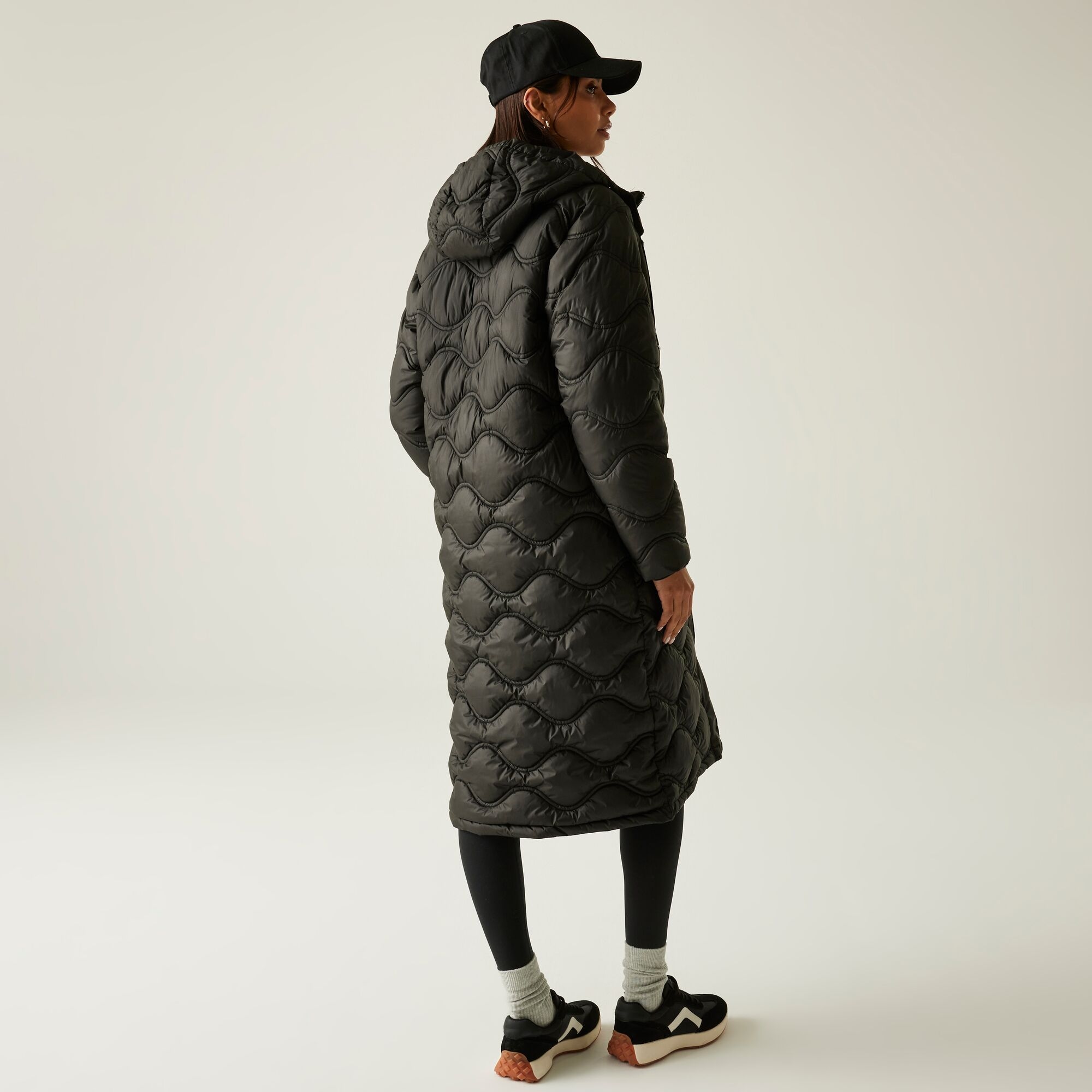 Płaszcz damski zimowy ocieplany Embrie Czarny