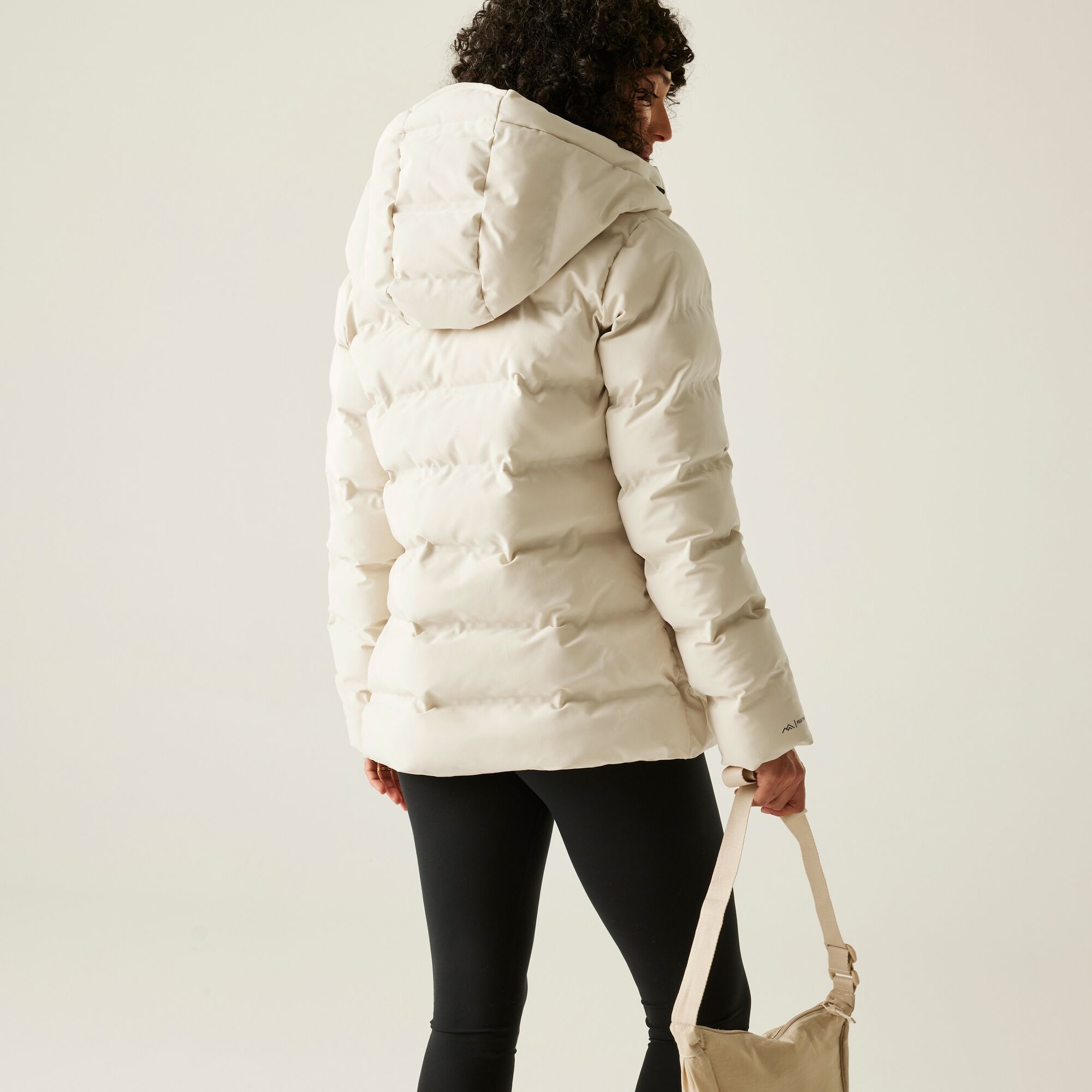 Kurtka damska zimowa ocieplana Altoro Beżowy