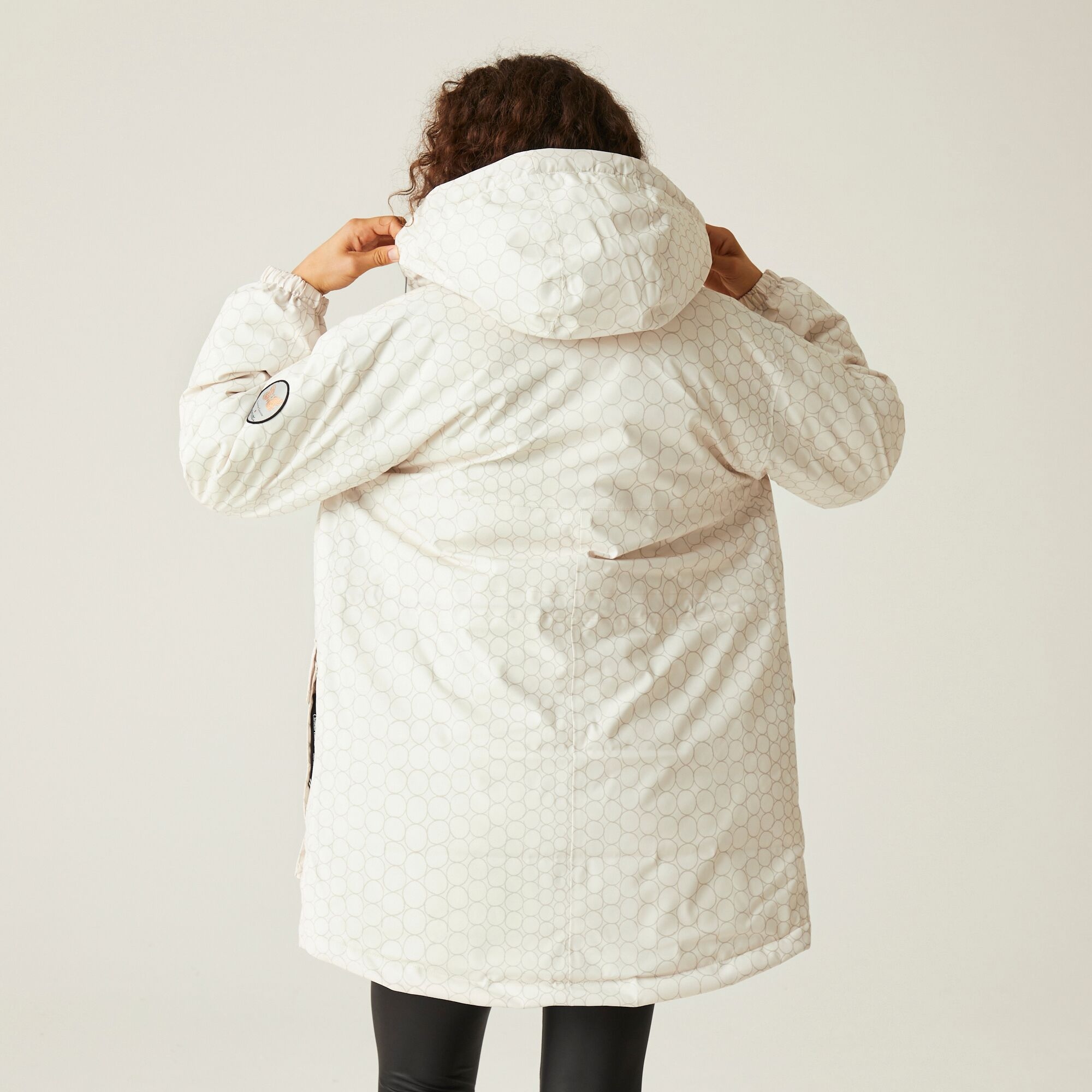 Regatta Christian Lacroix Kurtka damska parka przeciwdeszczowa ocieplana Cailar Kremowa we wzór