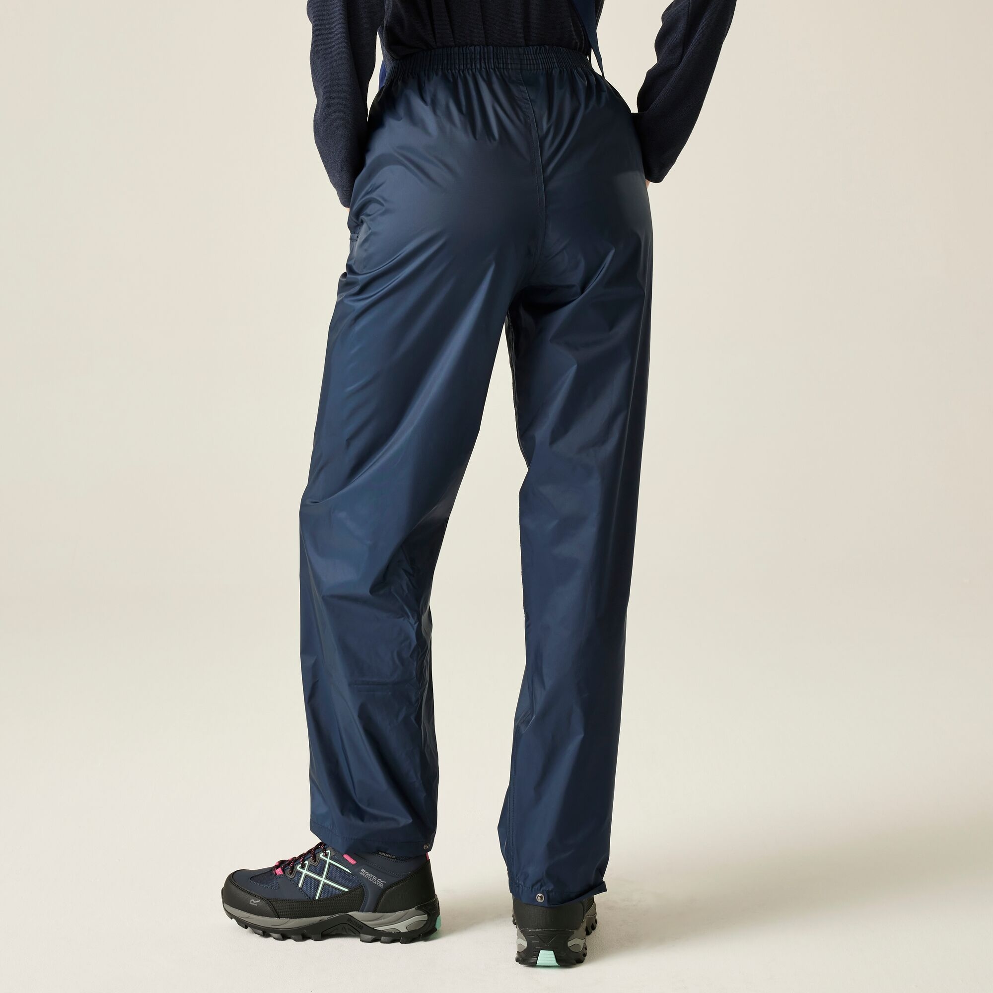 Regatta Spodnie damskie ochronne wodoodporne Pack It Granatowy