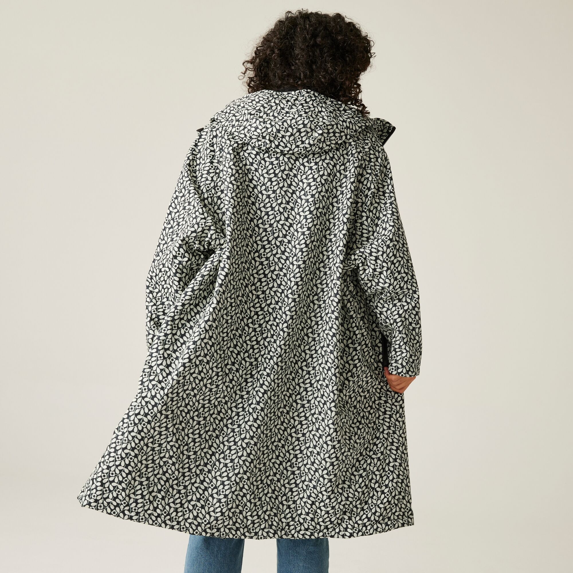 Regatta Orla Kiely - Damski Płaszcz Plażowy Wodoodporny Changing Robe Czarny