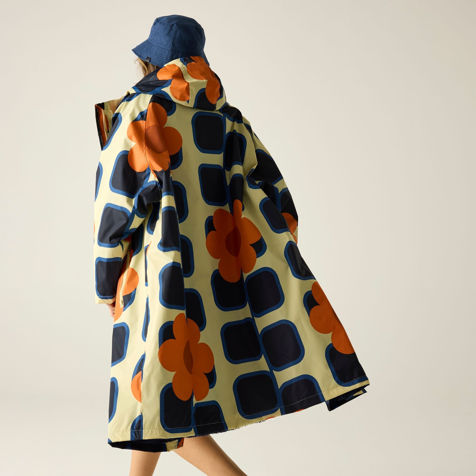 Regatta Orla Kiely Płaszcz do przebierania damski wodoodporny Changing Robe Beżowy