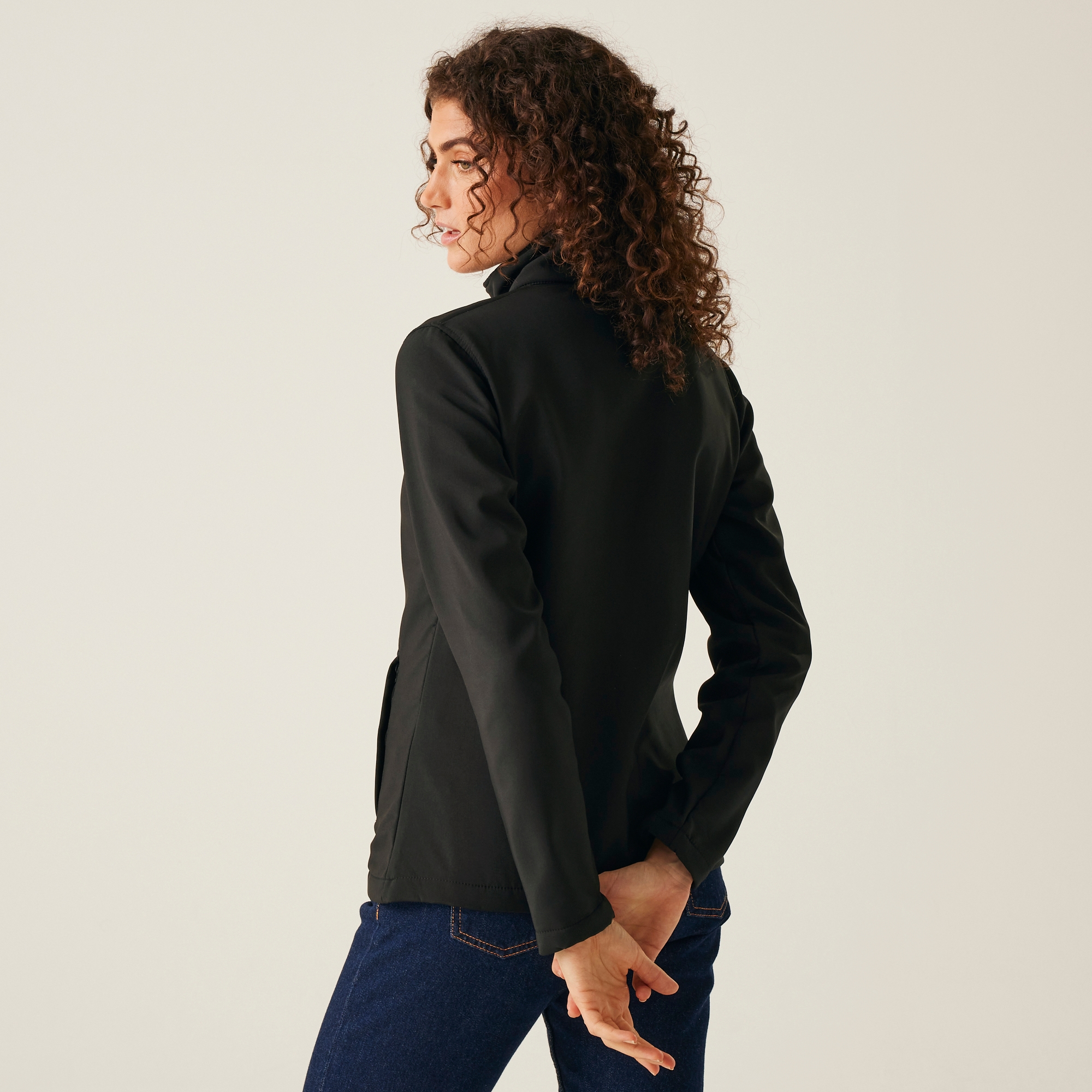 Regatta Professional   Damski softshell Ablaze Czarny