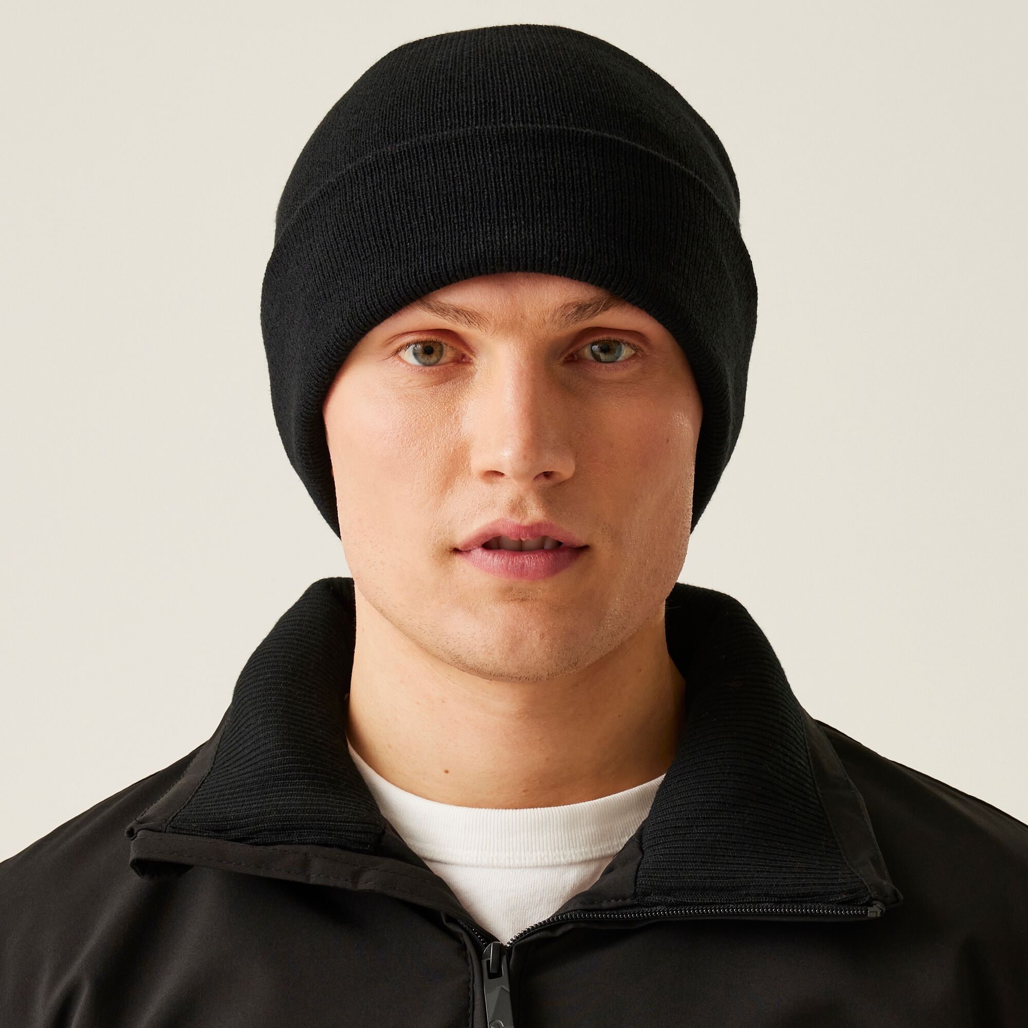 Regatta Professional Thinsulate Acrylic Hat Men's Black
