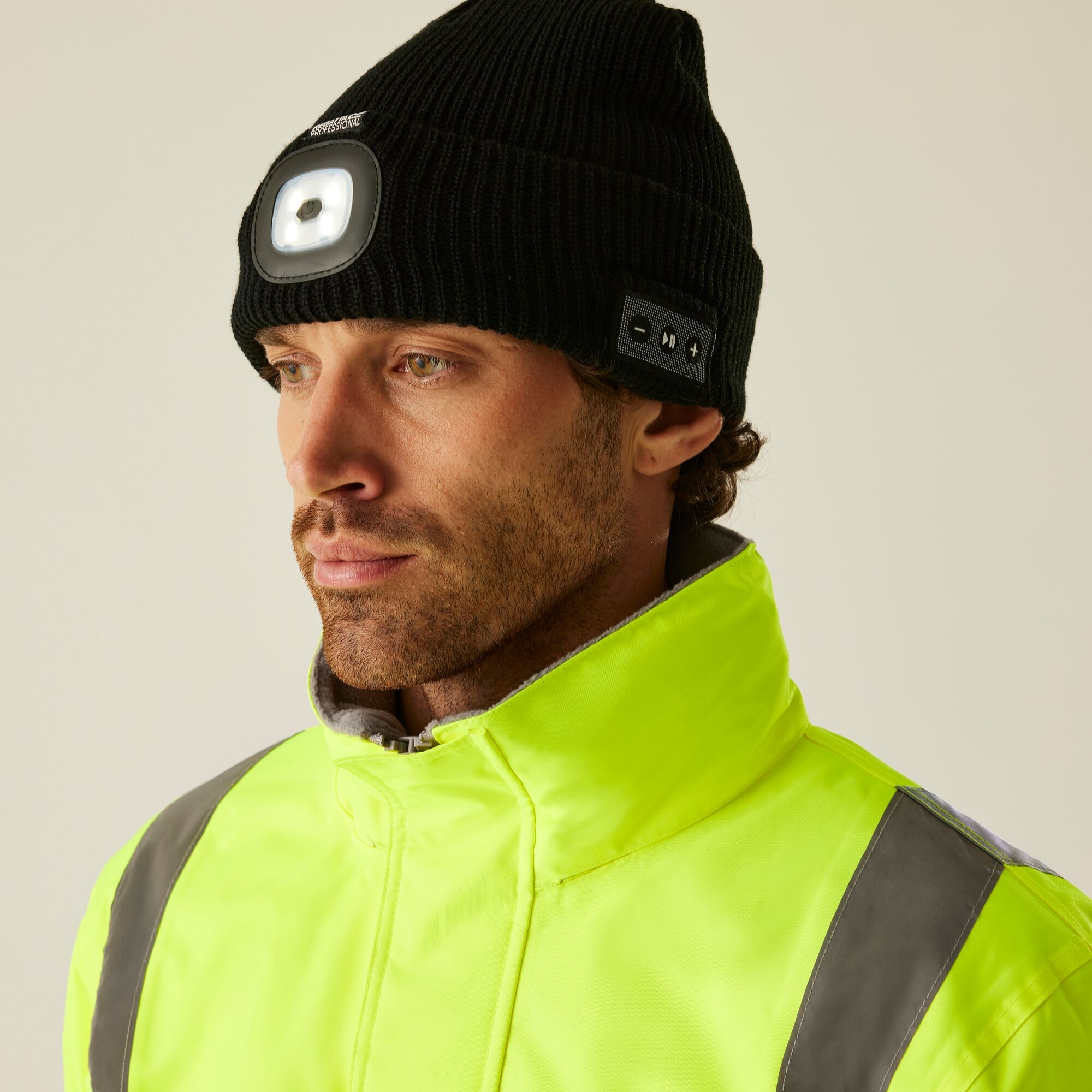 Regatta Professional Unisex Pro Spotlight Beanie Black - Image 1