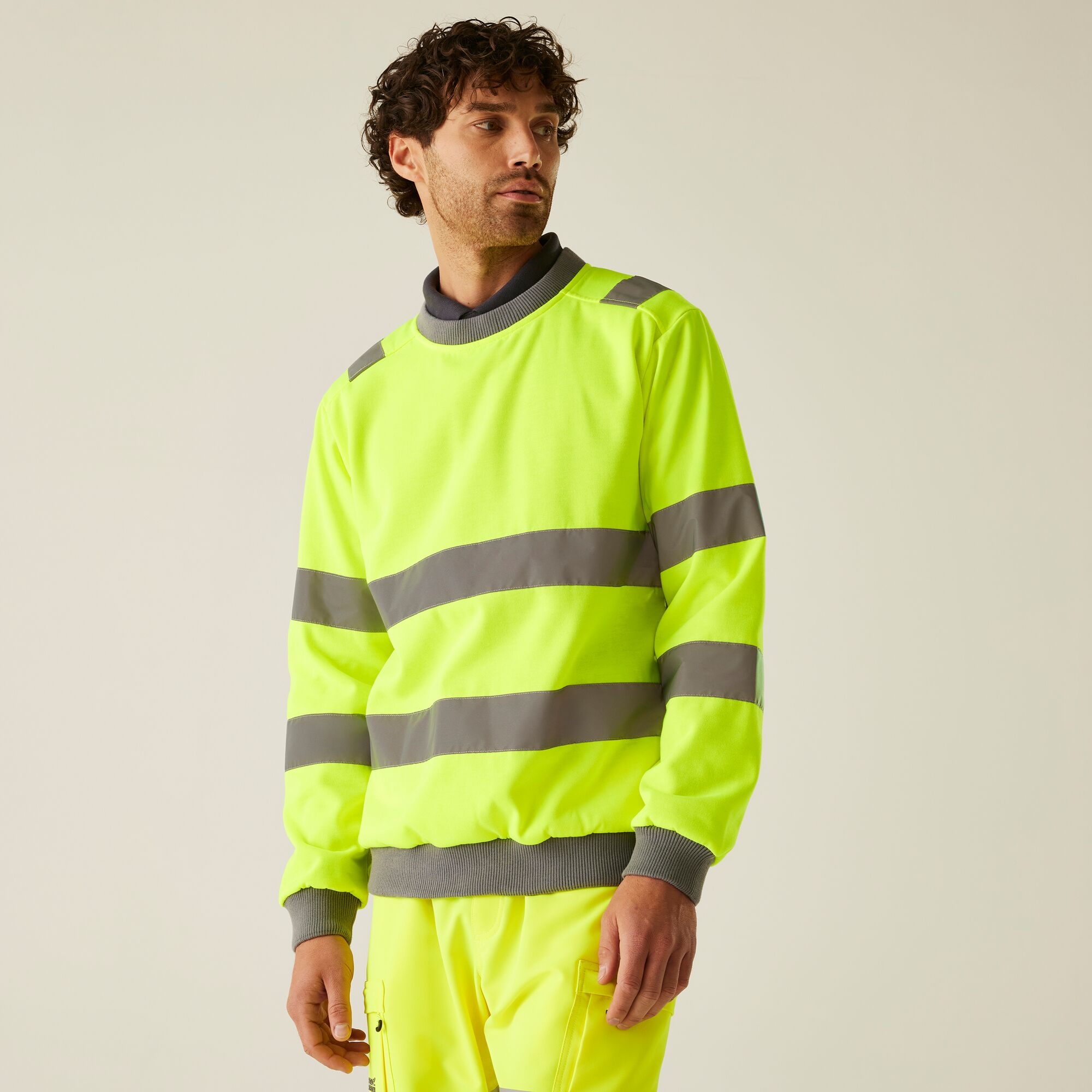 Regatta Professional Hi-Vis Pro Contract Crew Neck Sweatshirt Size: 3XL Men's Yellow