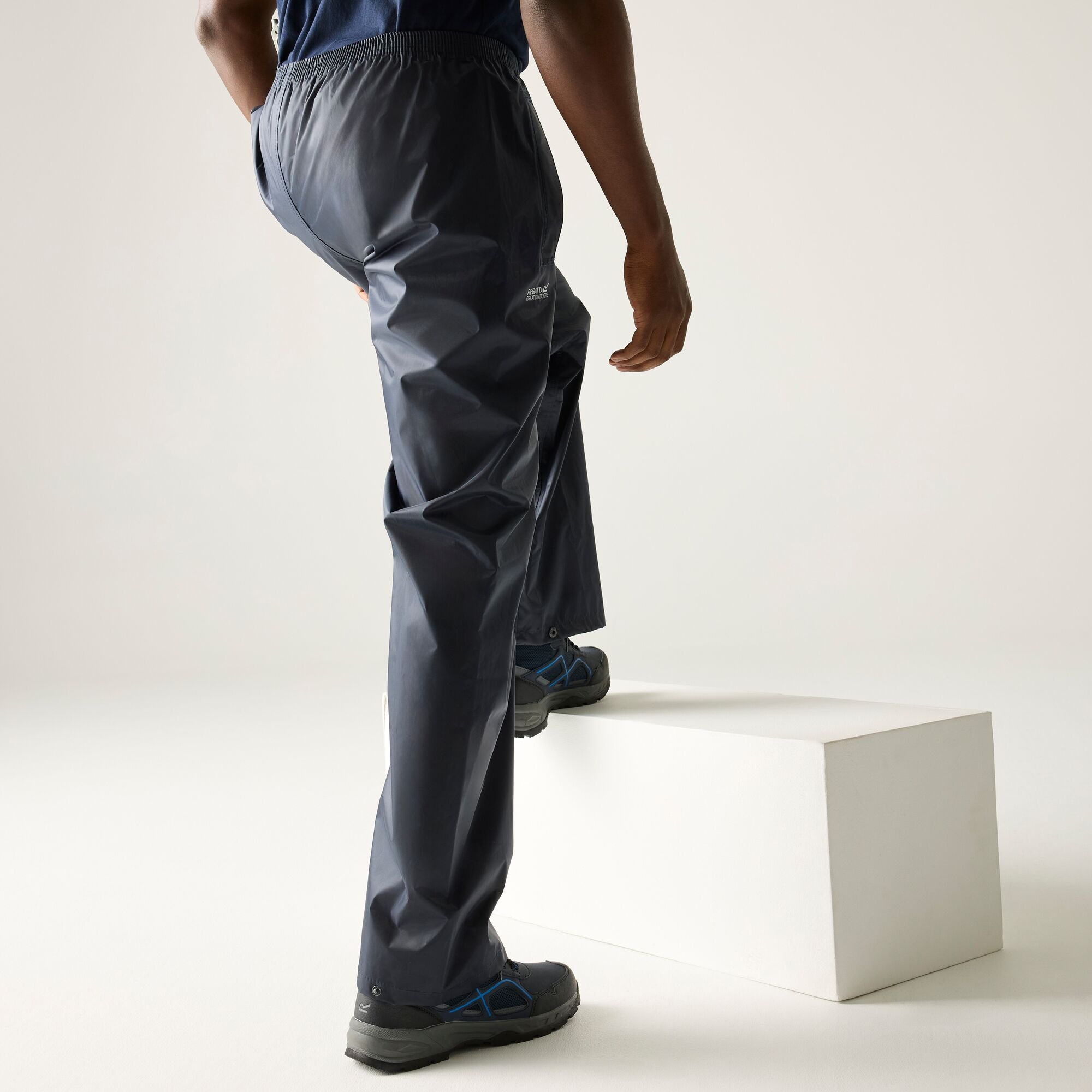 Regatta   Spodnie męskie wierzchnie wodoodporne Stormbreak Niebieski